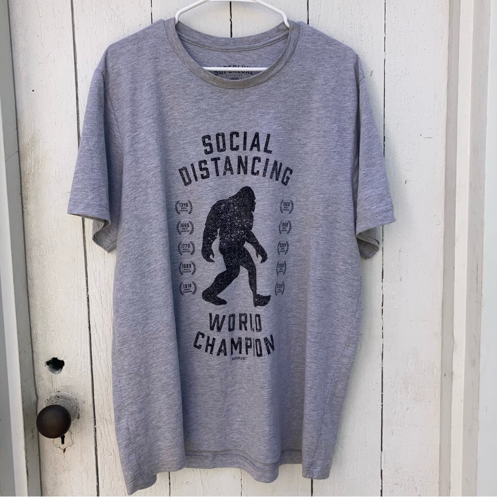 Superluxe Clothing Men’s Women’s Unisex Short Sleeve XL Bigfoot Pandemic T-shirt